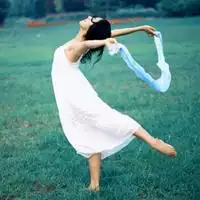 qq头像想去的地方有你才最美丽女生森系