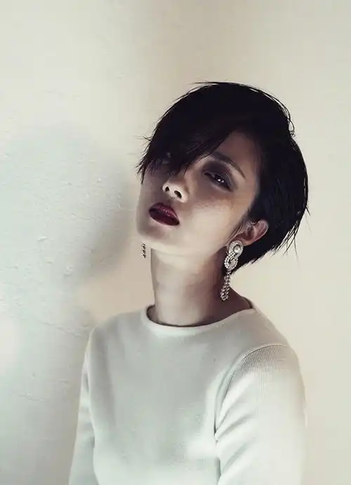 短发女王桂纶镁的美来自哪里越简洁干练,越能突出她的高级感