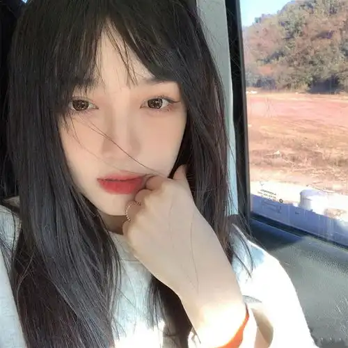 ins舒缓温柔女头像