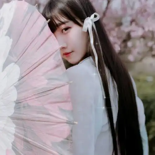 落红不是无情物,红装白素真人古风女头像