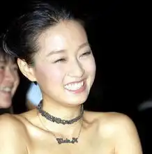 姚晨怀孕后咧大嘴笑盘点女星惨不忍睹的笑容