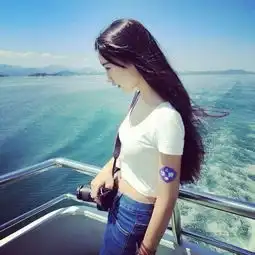 首页居中素颜女生空间图片