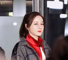 极限挑战迪丽热巴神色僵硬略带怯感和阿娇相必台风有点差