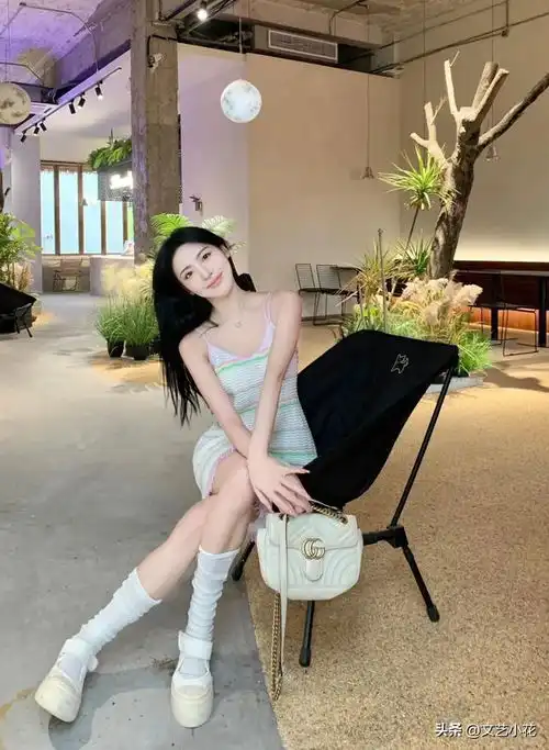 浙江传媒学院校花级小姐姐,可以驾驭各种风格的时尚少女