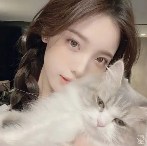真人女生头像不要迷路边的野花,忘记怀里的玫瑰