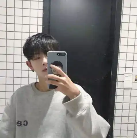 网上很火的情侣头像愿我能陪你颠沛流离,愿你能陪我久至老去