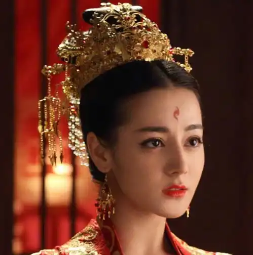 12位女星古风嫁衣造型比美,你喜欢谁的呢