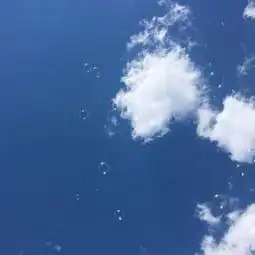 背景天上的地下的都有