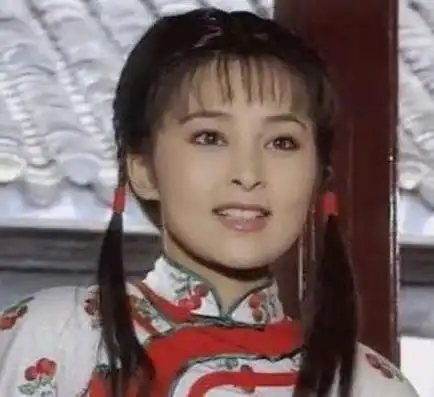 琼女郎何音一手捧红丈夫却被抛弃,今报复手段令人叫好
