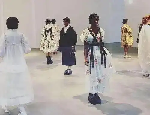 老阿姨的少女心simonerocha2021春夏系列发布巴洛克宫廷复古