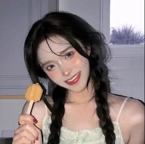 又纯又欲的女头,绿茶女头超可爱的发圈文案
