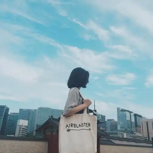 如果一个人对你嘘寒问暖,他的潜台词就是我想你了