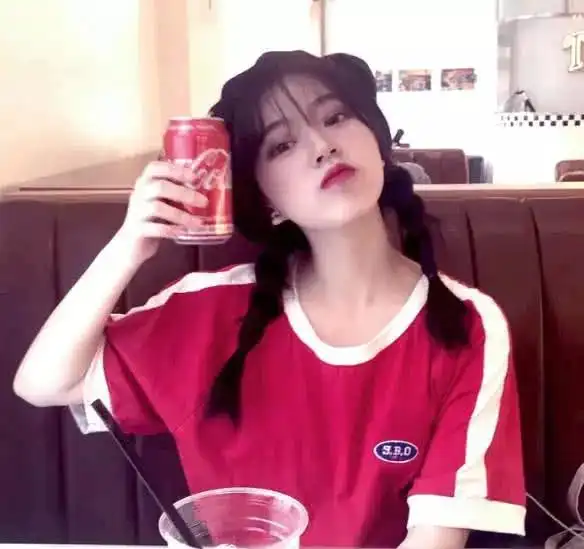 微信从不发朋友圈的女生,八成是这3种人,不准算我输