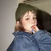 精致的欧美小姑娘头像高清简约精致的欧美姑娘头像