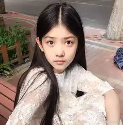 才13岁就美到能演佟丽娅的少女期还搭档李易峰,什么来头