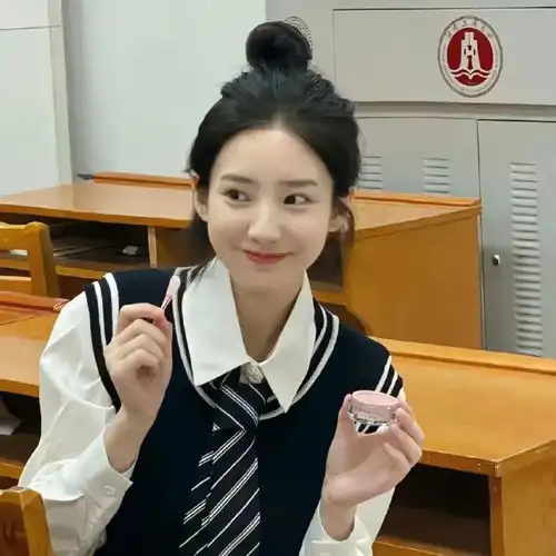 头像女简单干净气质