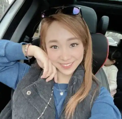 已婚女主播吕佳宜出轨车内与人夫亲热被录音,赔男方妻子15万