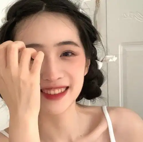 小众女头云在天上你在心上