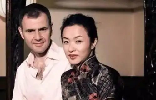 金星的儿子被同学嘲讽你妈是个男人,儿子回怼9字,让金星骄傲