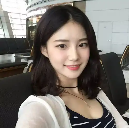 绝对适合大脸女生的发型