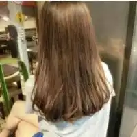 麻烦帮我看一下这个发型叫什么怎么弄