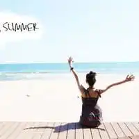 帮我找这种图片,在海滩上的,要有颜色