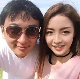 女星卖萌喊王思聪爸爸网友猜测会把女儿变女友
