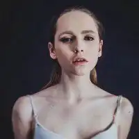 舍得让你难过的人能有多喜欢你女生头像