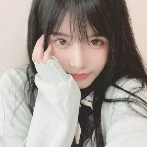冬季高级温柔女头像