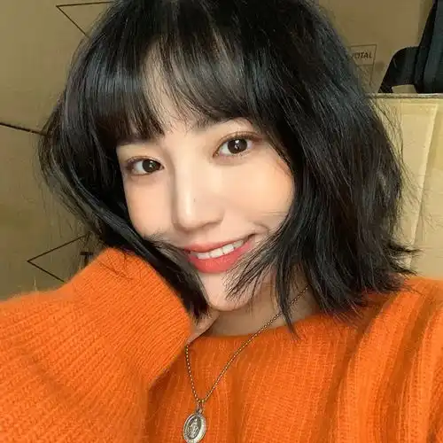 李小璐直播被辱骂我却将注意力放在她的发型上,真是又酷又a