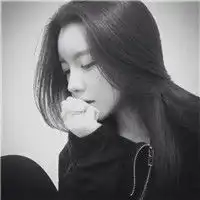 黑白伤感美女头像你眼角的悲伤