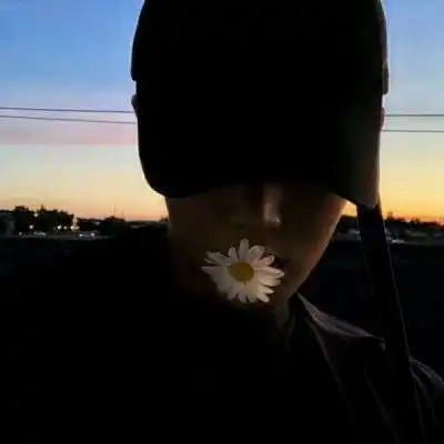 伤感男头像孤独高清我假装分手你顺水推舟