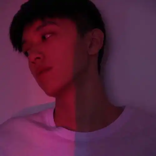 求一些男生头像,真人帅气型吼吼吼