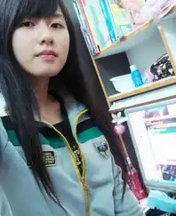 清纯萝莉自爆靓照求指导