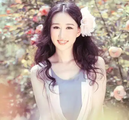 恋爱中花心的不仅是男人,有的星座女也是很擅长脚踩两条船