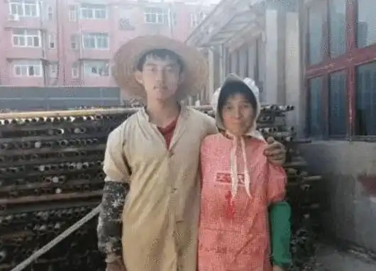 云南一男生高考713分,被清华录取却落泪,看到他的手大家沉默了