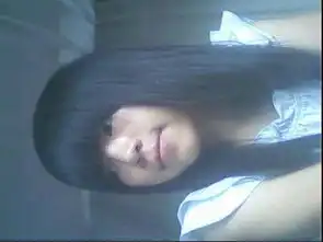 求一张白色的女生头像,是一个女孩脸部的侧面