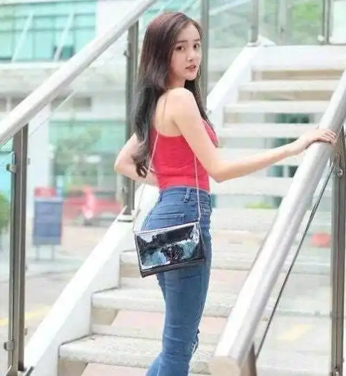 紧身裤可以轻柔灵巧,让你穿得更舒适,身体很有吸引力