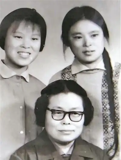 那无尽的岁月都沐浴在熔金般的光焰之中