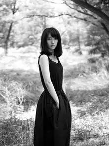 失恋33天女主角黄小仙扮演者白百何与老公陈羽凡的日系写真