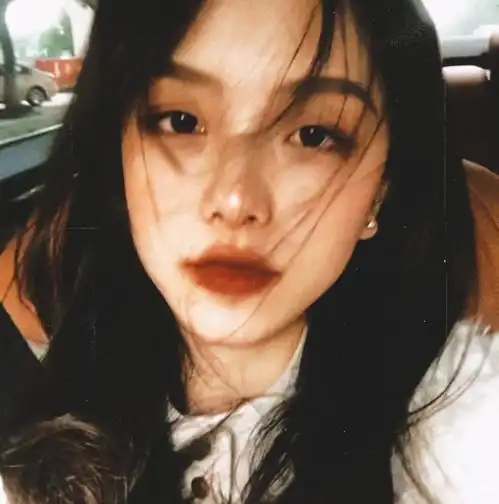 精选优质温柔小众好看的女生头像269
