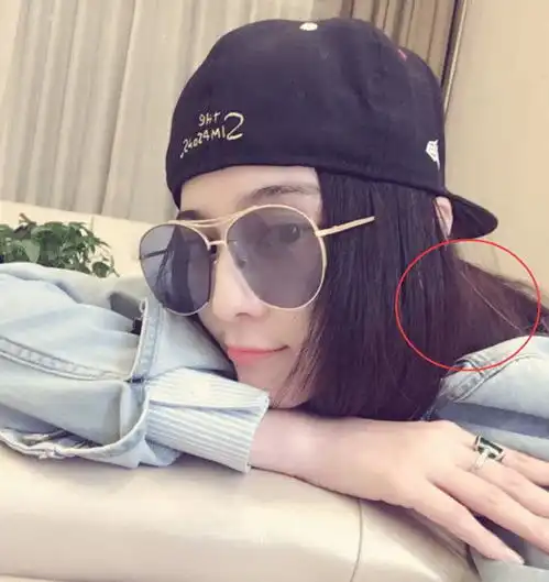 年纪轻轻长白发的美女明星秦岚表示难以接受,她俩实在让人心疼
